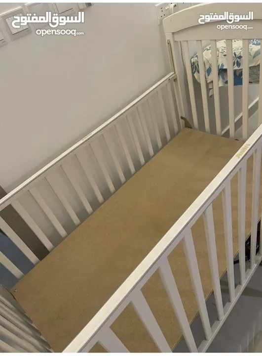 baby bed for saleسرير اطفال من سنتر بوينت بيبي شوب