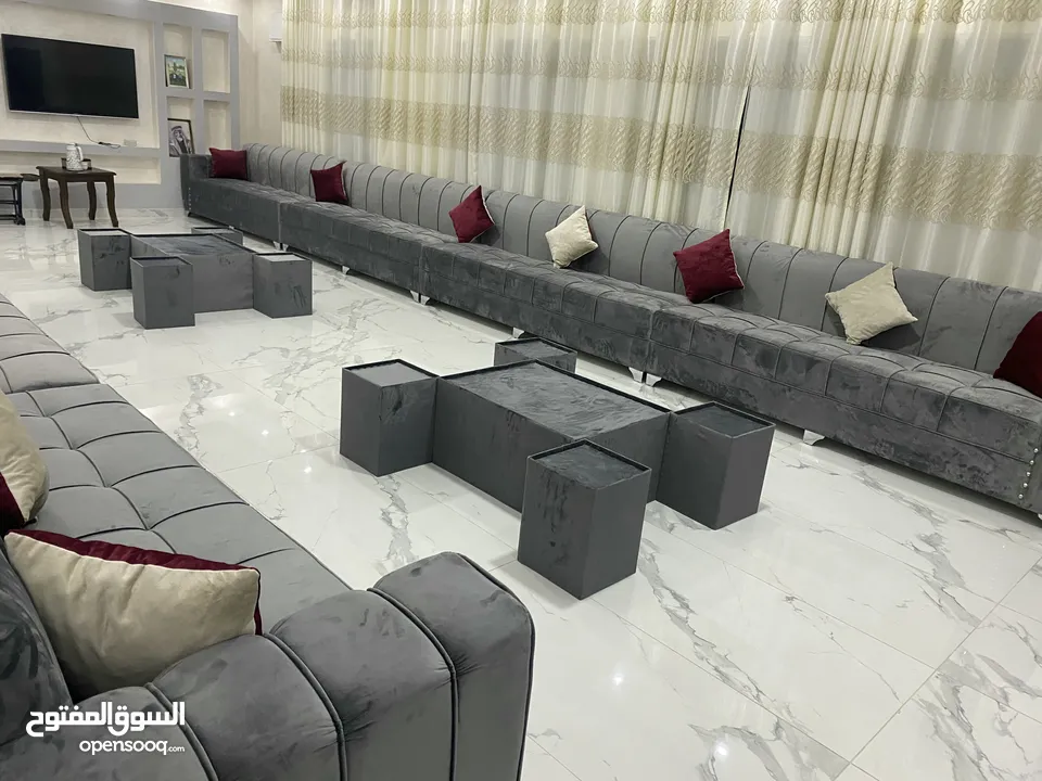 جلسات الخليجية بحدث الموديلات 17 مقعد مع طقم طربيزاط ومراكي