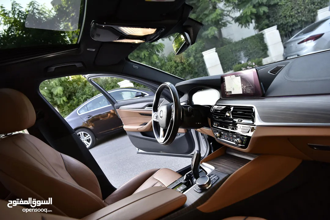 بي ام دبليو الفئة الخامسة بلج ان هايبرد 2019 BMW 530e Plug In Hybrid