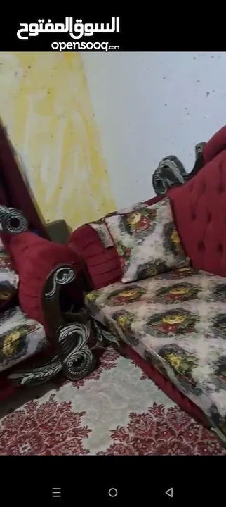 طقم كنب بحالة ممتازة خشب ثقيل للبيع