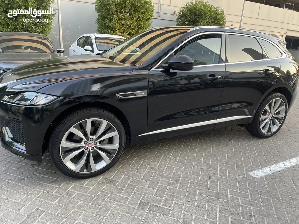 Clean Jaguar F Pace 2023 with 23000km