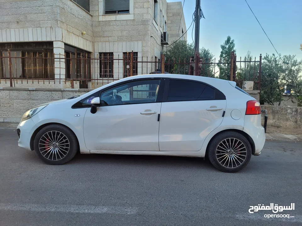 كيا ريو 2012 للبيع