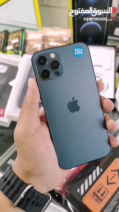 عرض خاص :  iPhone 12 pro 256gb نظيف جدا  بحالة الوكالة مع جميع ملحقاته و بأقل سعر