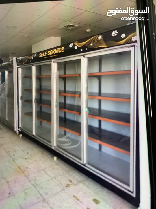 ثلاجة خاصة لصنع الثلج للكاسات والأكياس