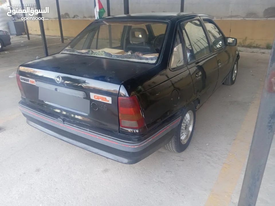 اوبل كاديت ماتور 1.3 حلاب موديل 1989  منتهي ترخيصها 5 شهور