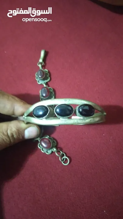 احجار كريمه وخواتم واكسسوارات للبيع
