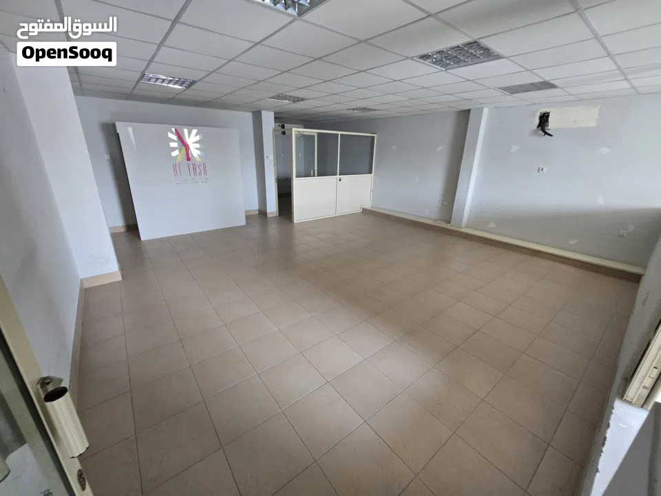 Show Room For Rent -Salmabad Near  Main Road Building And Ama University