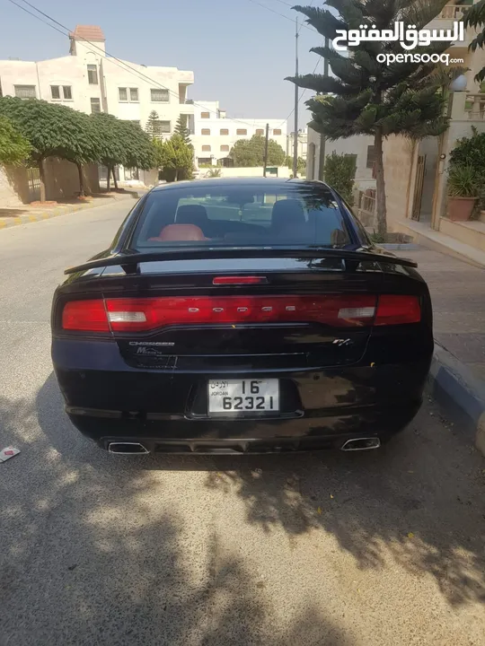 Dodge charger 2011