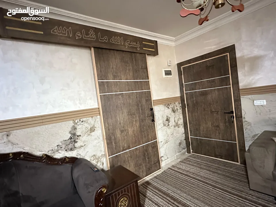 عرض على ابواب الخشب