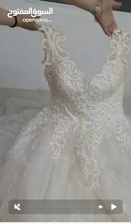 فستان زفاف ابيض  للبيع
