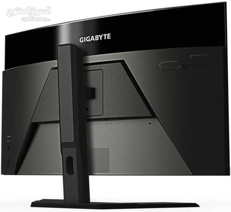 Gigabyte M32QC Curved Gaming Monitor, 31.5" QHD VA 1500R Display, 165Hz/OC 170Hz Refresh Rate, 1ms R