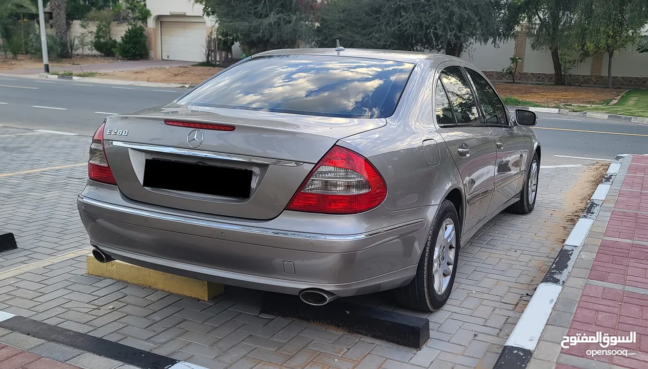 MERCEDES BENZ E280, 2008, FULLY LOADED, GCC SPECS FOR SALE