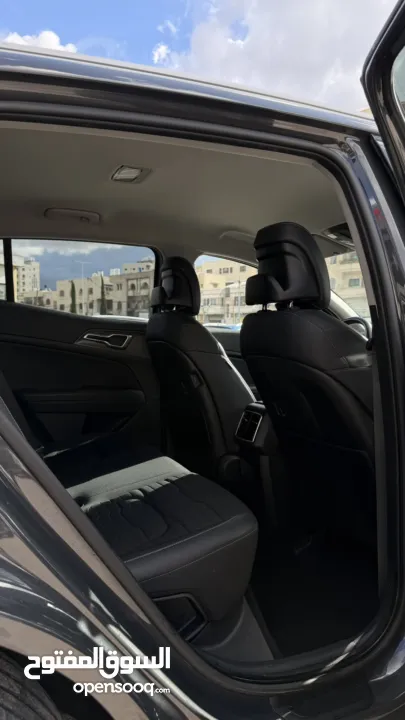 كيا سبورتاج ترخيص 2022 محرك 1600 هايبرد plug in/يقطع على الشحنه 65 كيلو متر  271 حصان