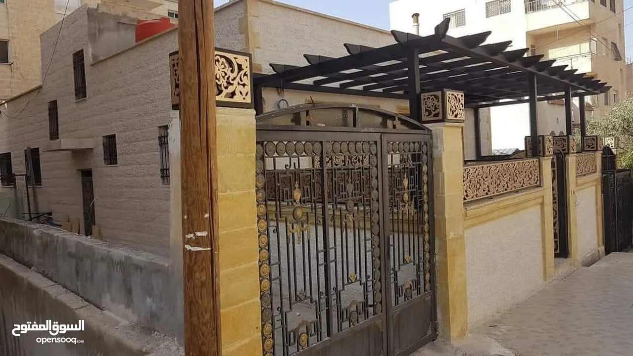 منزل مستقل للبيع عمان ضاحية  الامير حسن اخر دخلة مطعم الرملة شارع حمدان البشير