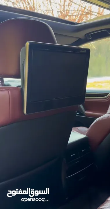 لكسز Lx570 موديل 2016 ثلاث جيد الساره ماشيه اقل من مية الف كيلو ما شاء الله السياره نظيف جدا
