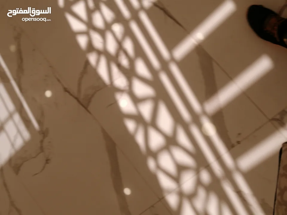 شقة جديدة أرضية للايجار لم تسكن
