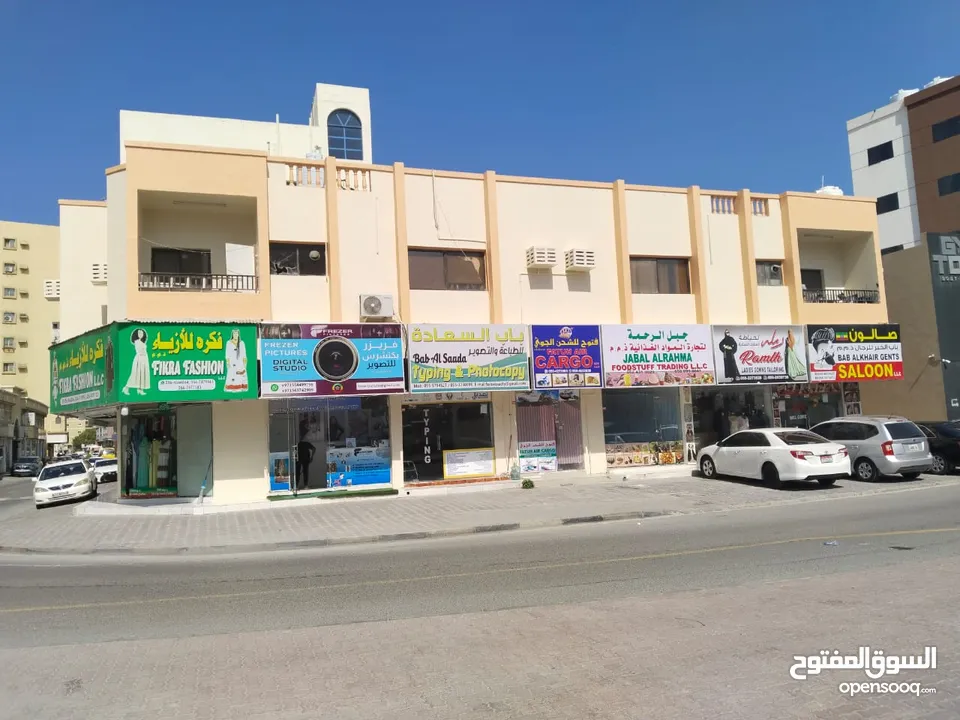 للبيع مبنى تجاري في عجمان