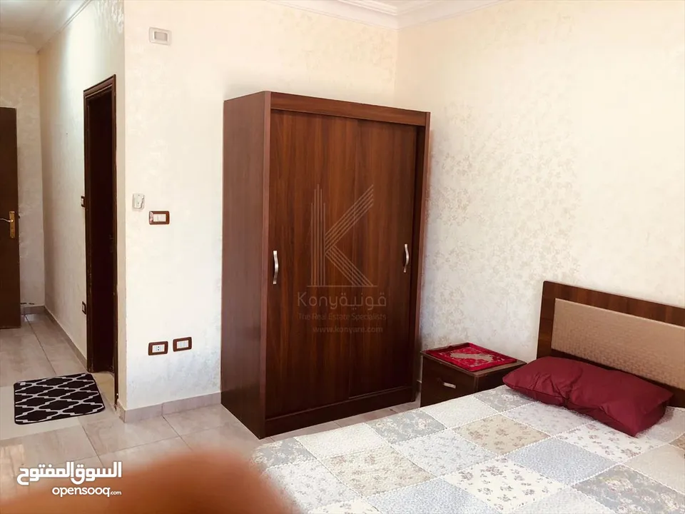 شقة مفروشة مميزة للبيع في شارع الجامعة
