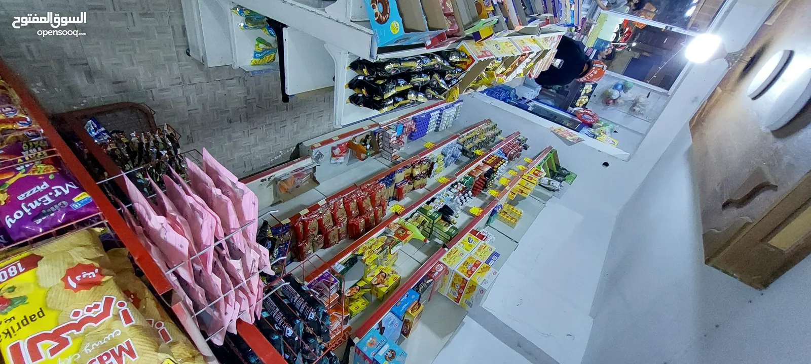 سوبر ماركت للبيع شمال فندق الجود