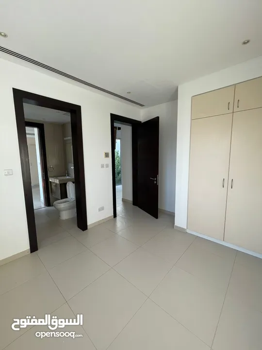 villa for sale in Al mouj