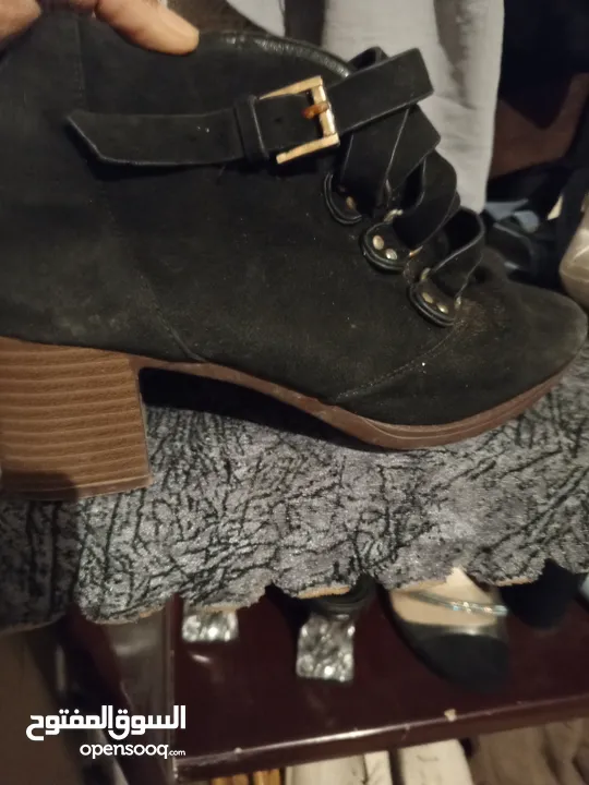 احذية اشكال الوان كلو مستعمل بحالة جديدة