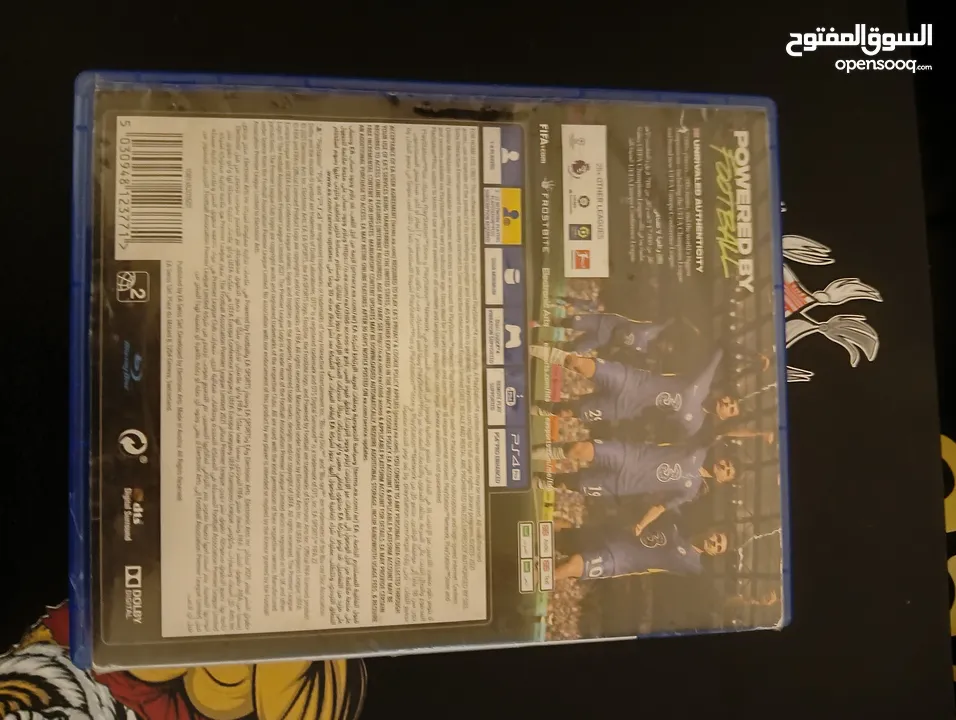 PLAYSTATION 4 SONY بحالة الوكالة توب نضافة سلم