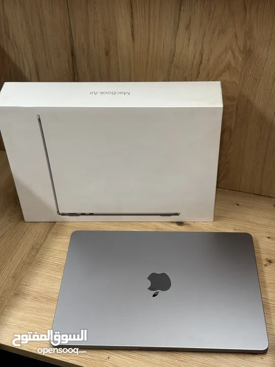 MacBook Air 2022/ M2-Chip/ 256 SSD/ 8RAM