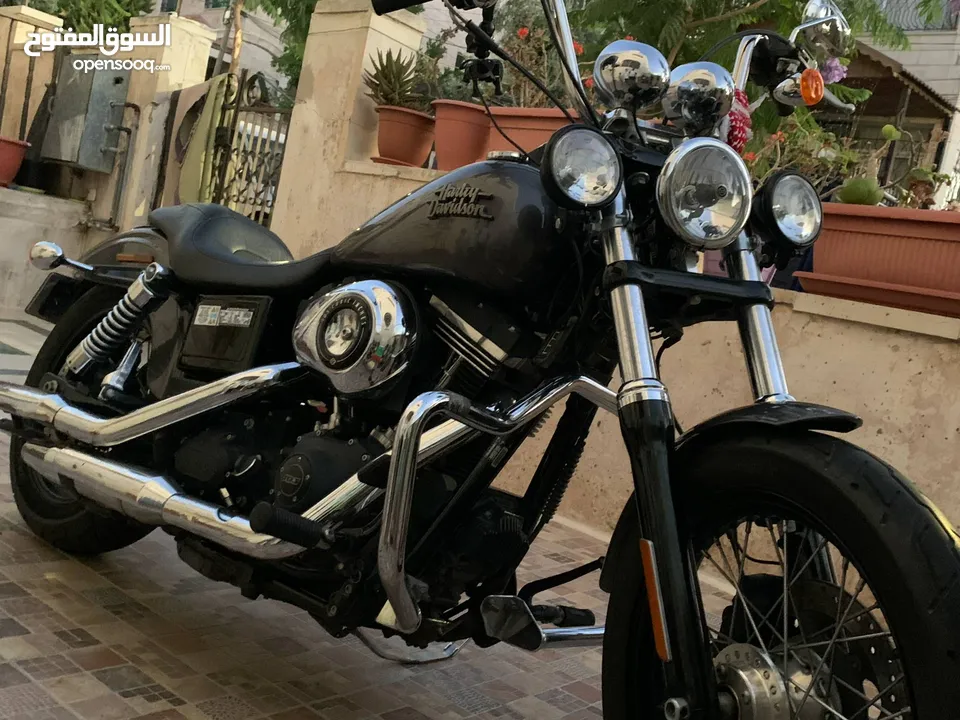 Streetbob ABS 1700cc harley Davidson نظيفه