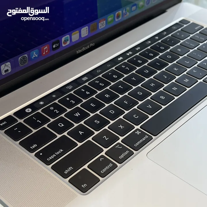 MacBook Pro 2019 / 16 inch - core i7 / 16G ram - 512GB
