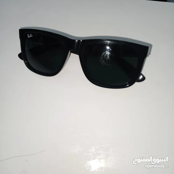 نظارة Ray-Ban بحالة ممتازة مستعملة