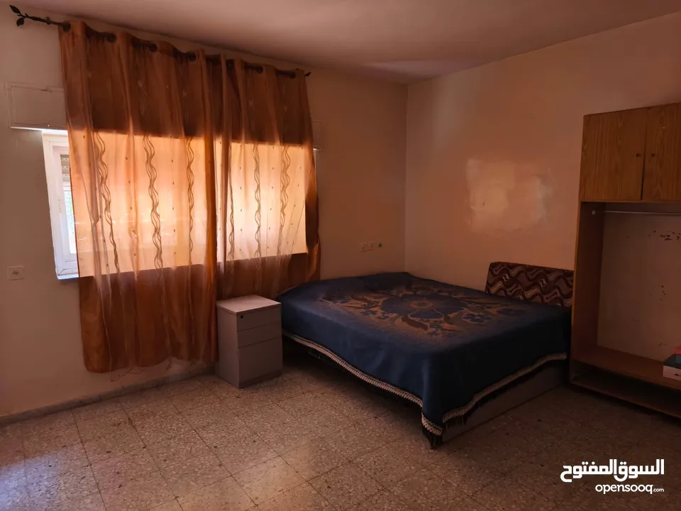 غرف للايجار في سكن للبنات