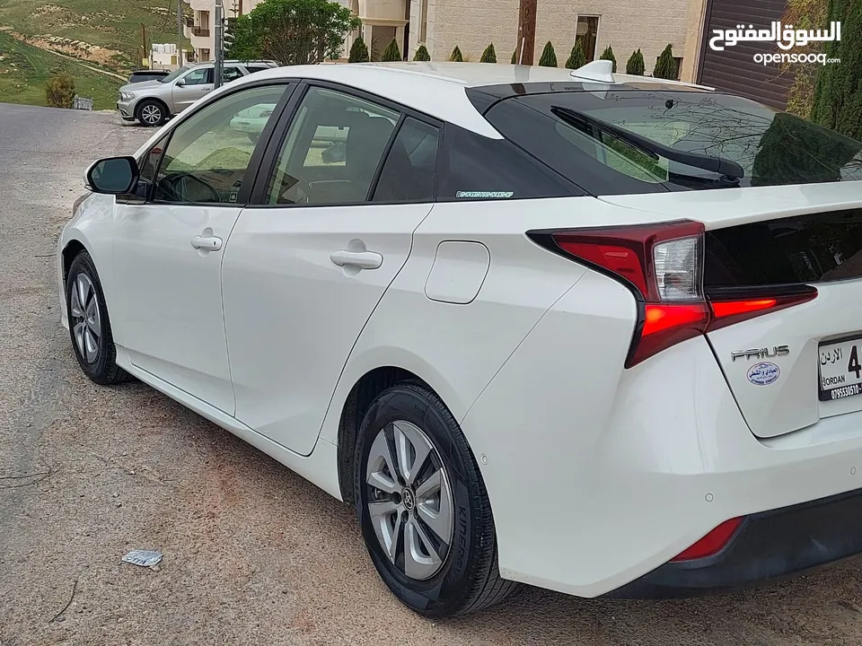 تيوتا بريوس 2019