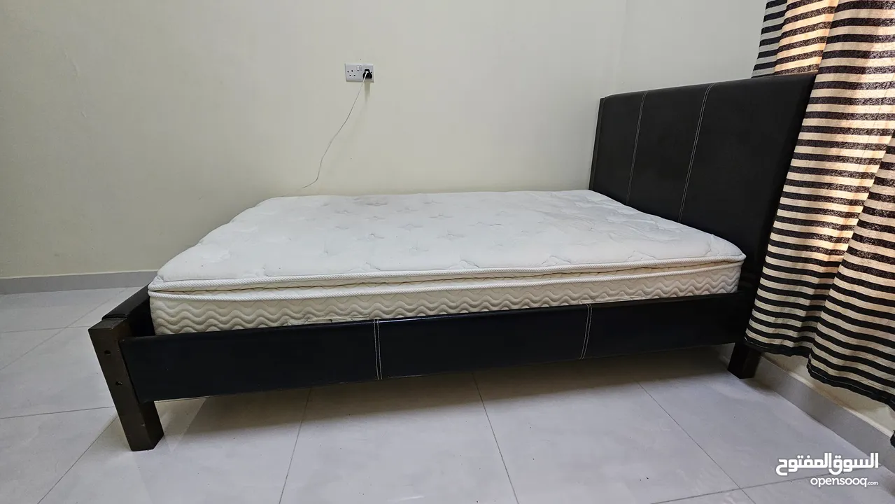 bed frame with matress
