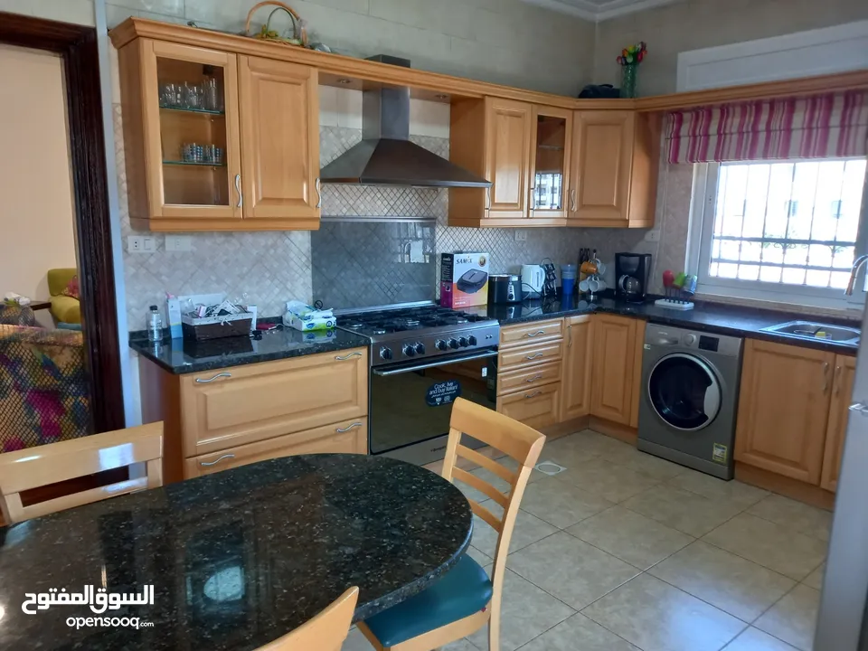 شقة مفروشة للإيجار في دير غبار ( Property 39076 ) سنوي فقط