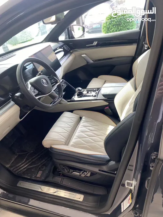 BYD TANG 6 مقعد اعلى صنف