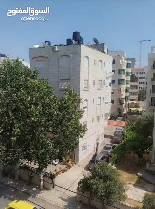 شقه للبيع عمارة اربع طوابق مصعد عمر البناء18سنه مفرق شارع المحكمه وللارسال