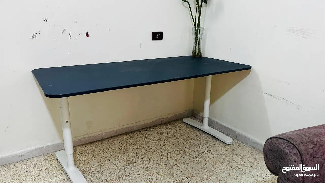 طاوله وكرسي للبيع ثقيل سبب البيع نزول عسوريا