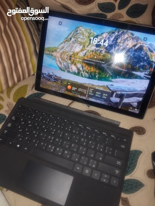 جهاز Microsoft surface Pro 7 للبيع