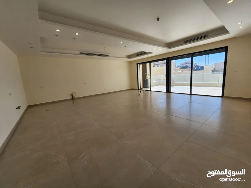 شقة طابقية فاخرة للبيع في عبدون  ref : 14385