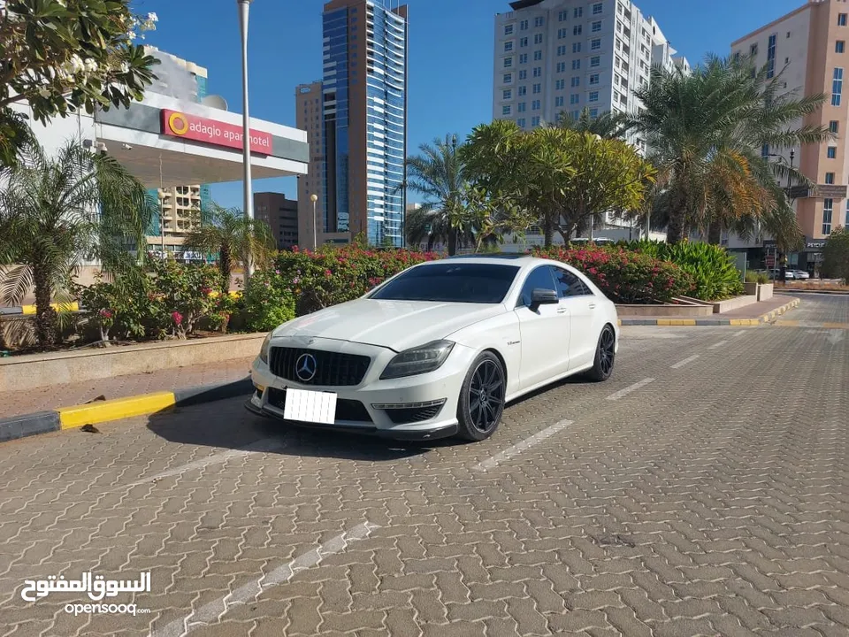 DHS 52000/= MERCEDES CLS 63 2014 GCC Biturbo V8 بحالة ممتازة جداً - خليجي فل اوبشن