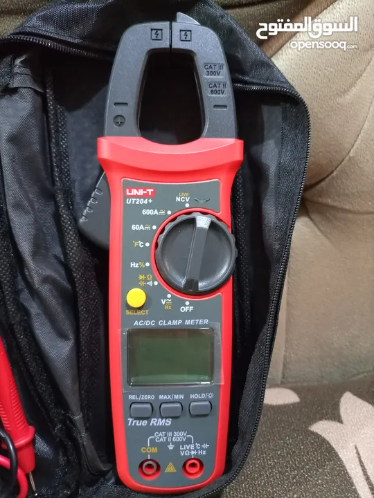 clamp meter UNI-T UT 204