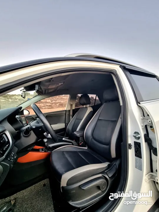 كيا ستونك 2021 ترخيص 2020 فل الفل سكقف اسود