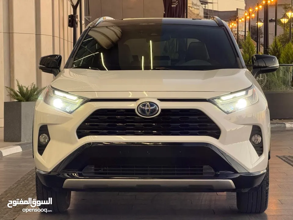 سياره البيع تويوتا R4
