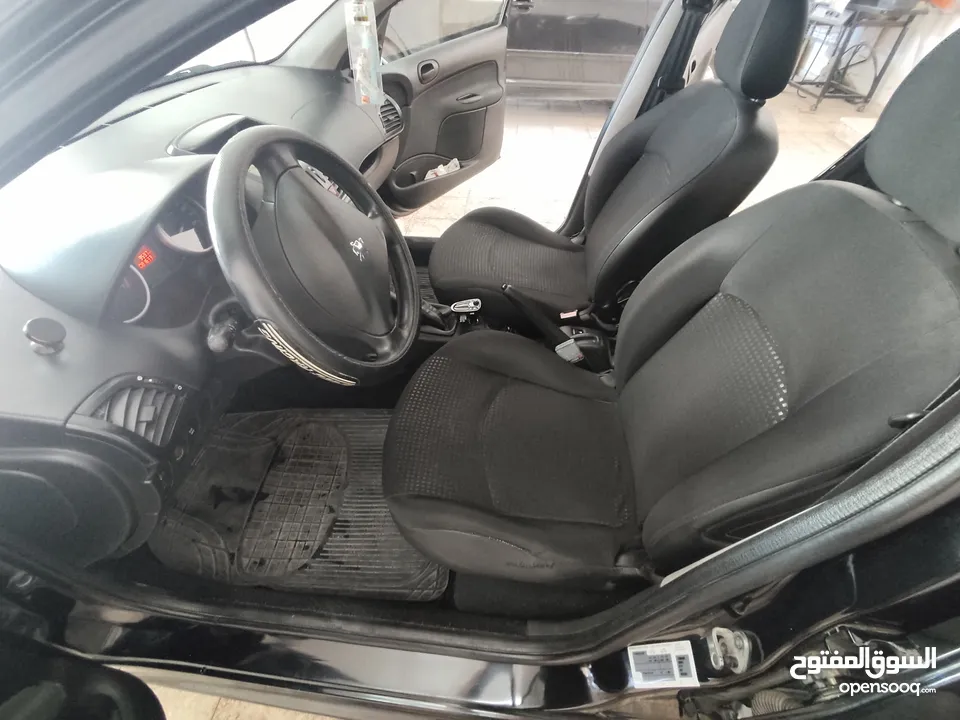 بيجو اصل وكاله يد اولى بحالة ممتازة