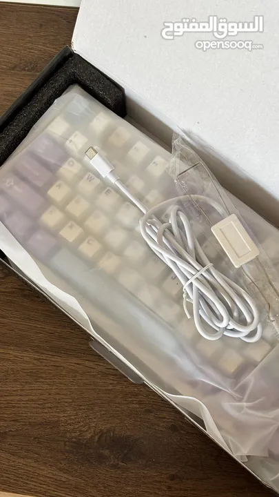 كيبورد ميكانيكي اجاز AK820 برو جاسكيت، بمنفذ USB (((السعر لا يشمل التوصييلل )))