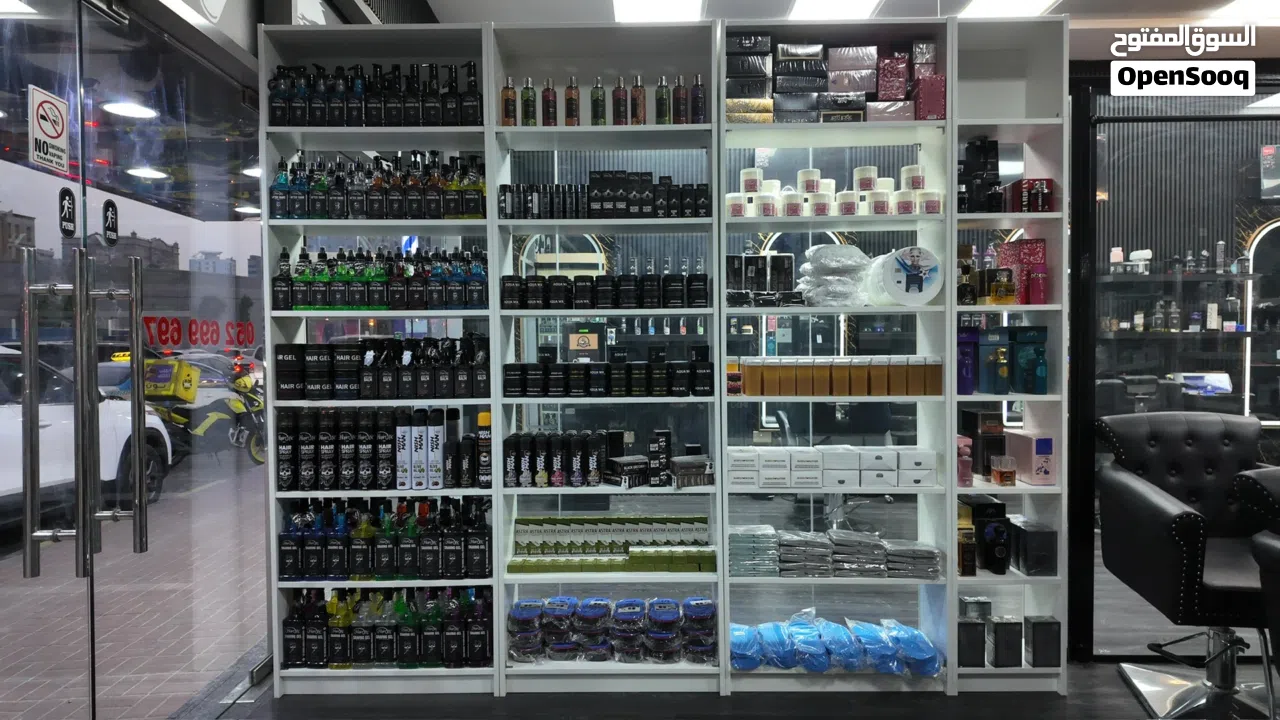 اكبر صالون رجالي بعجمان للبيع
