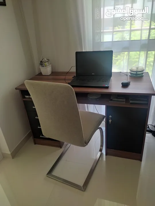 Office/Study Table with drawers and chair.
