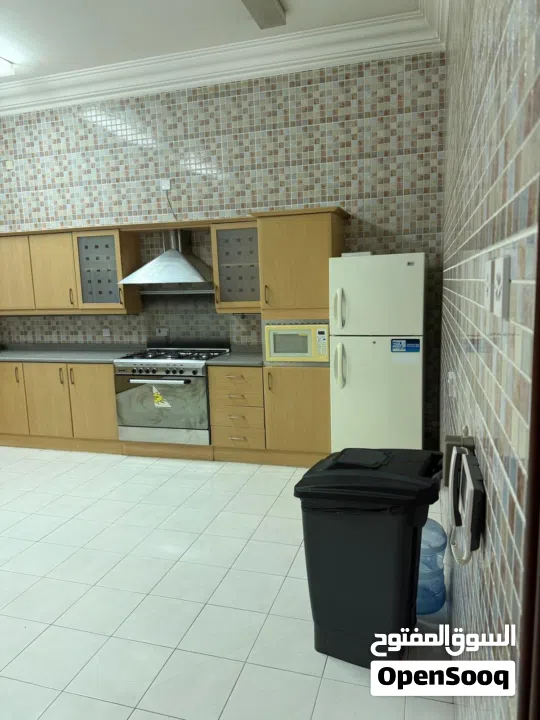 For Rent : Furnished Rooms for Executive Bachelors and Couples