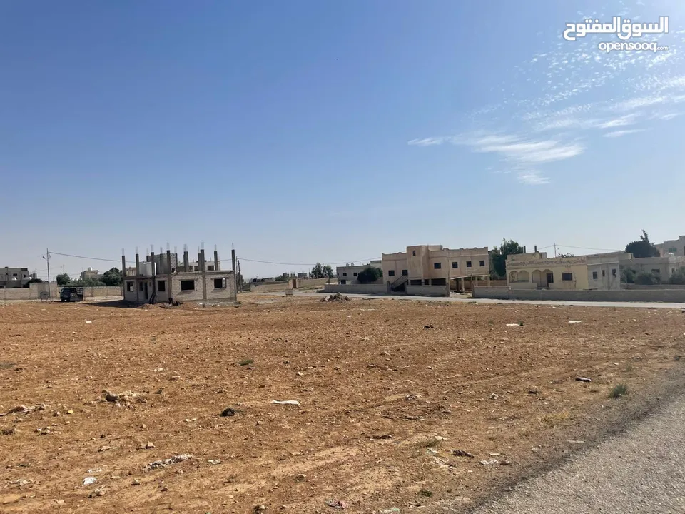 ارض مميزة تصلح لبناء إسكان