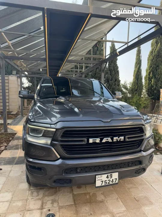 Dodge Ram 1500 Hemi / Laramie Trim 2020 (للبيع)